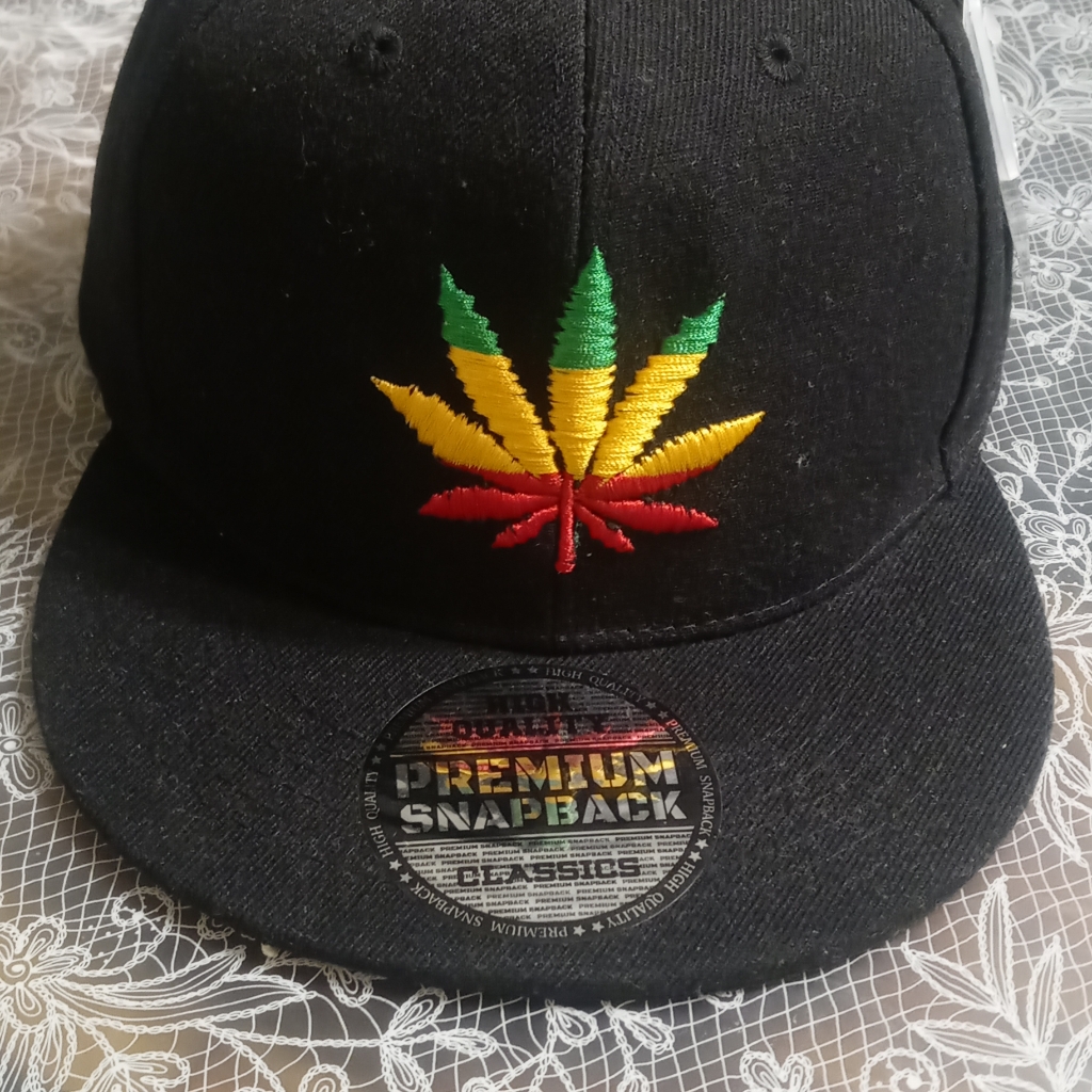 Hat Leaf Design